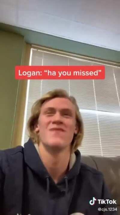 I can't stop laughing at this😭