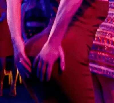 Imagine fucking Scarlett Johansson Phat Ass with a Bud