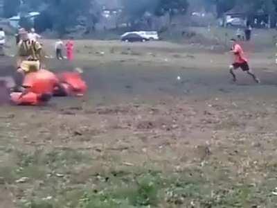 Football player kicks his opponent in the ground on sunday league and gets justice in return