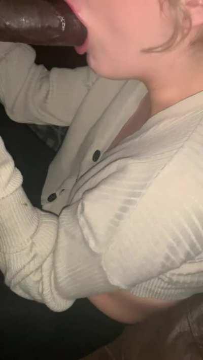 Nothing like a blowjob from a snowbunny!! Look at how she worships my BBC!! Super sloppy deepthroat ððð¤¤