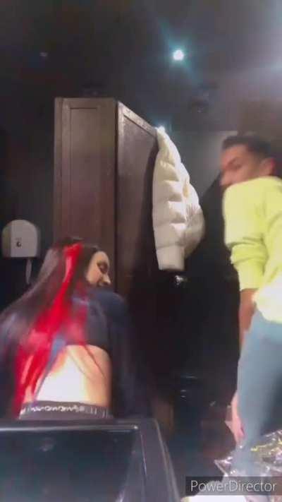 Nath Fischer e Mc Henny