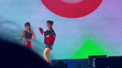 [230131] Yujin & Youngeun vibing to Dreams @ SUPERSONIC OSAKA 2023