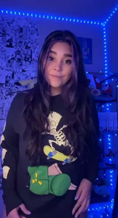 Any guys here that would like to eat my Venezuelan pussy out until I cum?