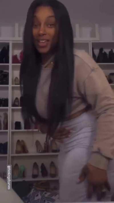 this 🍑 need a candlelight vigil & some more shit. 🕯️ 