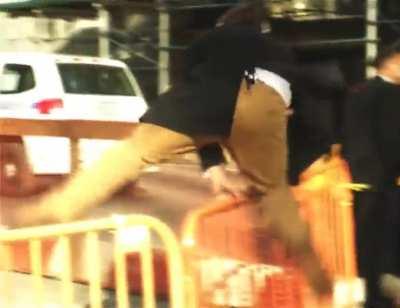 Hey guy how to do this kind of edit in premiere pro ??🤔🤔.. help me out 😁