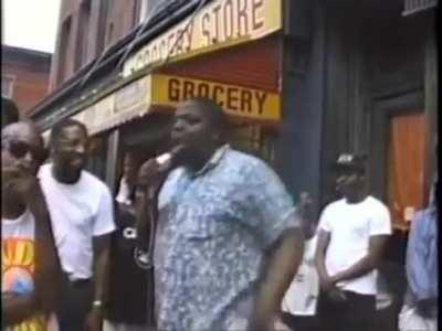 Notorious BIG freestyling in Brooklyn at 17 (1989)