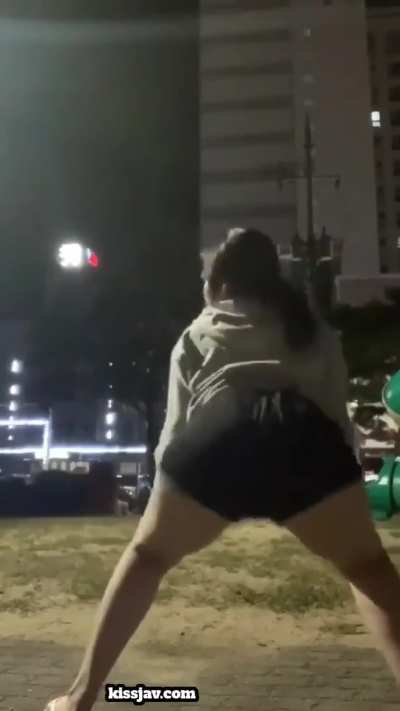 Korean twerking