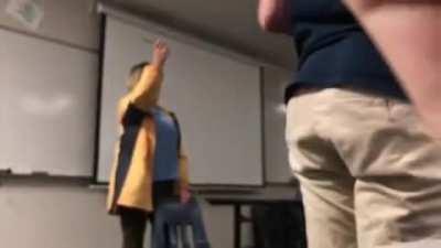 Teacher has a mental breakdown and cuts student´s hair