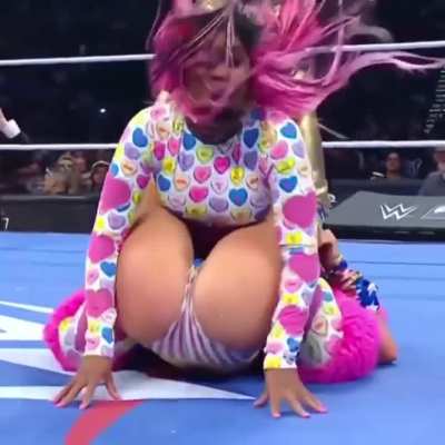 Chelsea Green getting pinned