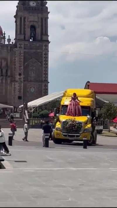 Top tier quince celebration