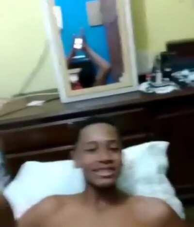 Ela n para de me gravar mi?qui?nha? O que eu faço