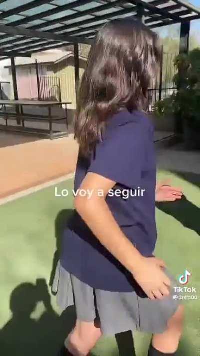 que raro se puso el tis tos