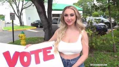 [Skylar Vox, 20] She Wants You To Vote
