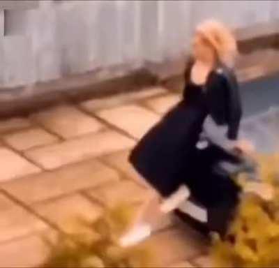 To take a photo with the car