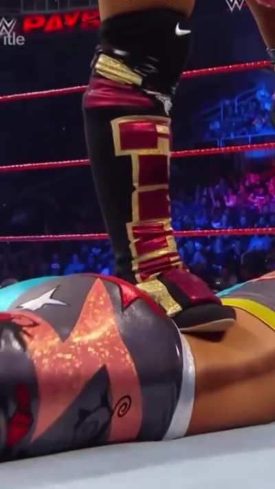 Alexa making Bayley's butt jiggle