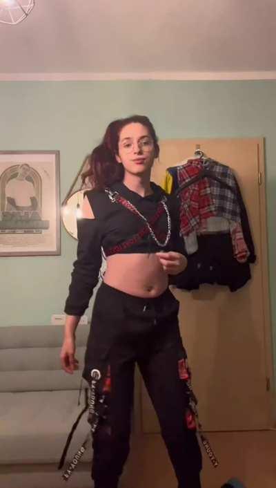 Would you date a Girl if her Dick is bigger then yours?