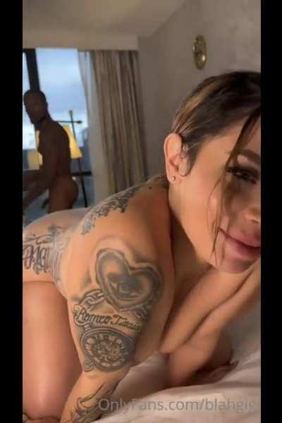 Thick baddie gettin stuffed 🔥🔥