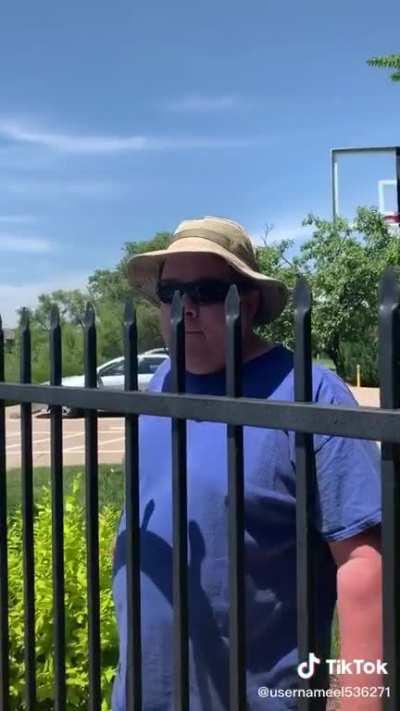 Male Karen tries to kick girls out of pool for not being residents (they are)