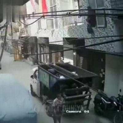 Throwing garbage directly from the window