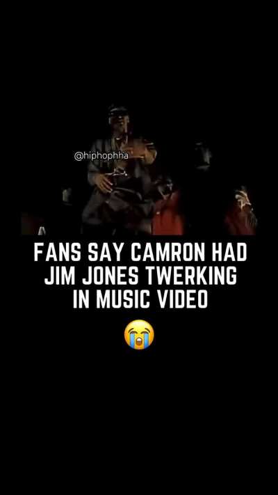 Which rapper won the twerk off?? Gillie or Jim Jones??? 🤔 *(Pause btw)