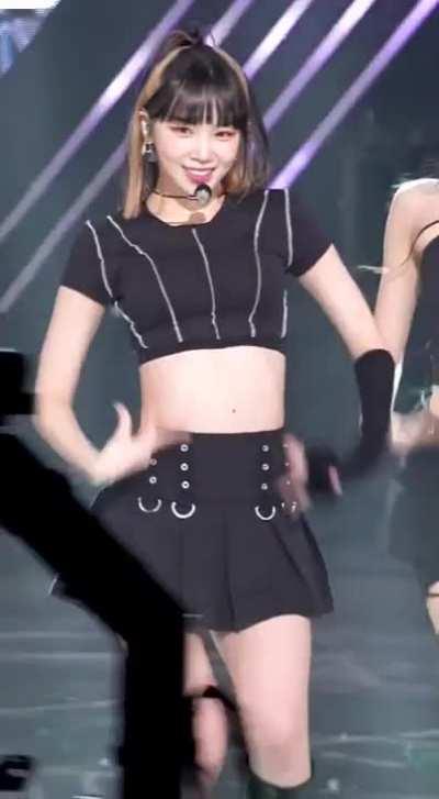 LE SSERAFIM - Chaewon 👀