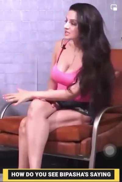 Ameesha/ Amisha Patel on her comments on Bipashaâs âJismâ. Earlier in KWK, Karan has asked Lara and mainly Bipasha about Ameesha and her comments on the former. Bold of her to make such comments when she herself is now selling her âvideosâ throu
