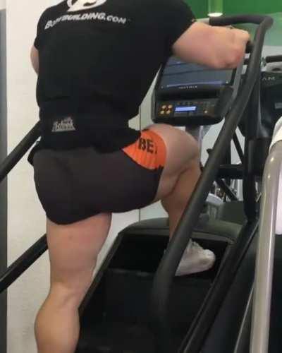 Nicolas Vullioud training legs