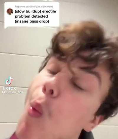 The hev suit whenever Gordon enters combat