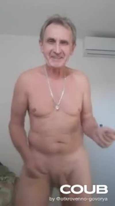 занимаюсь этим публично, танцую на вечеринке.