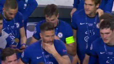 Chelsea's Award Ceremony last night. Look at Kanté getting shy.