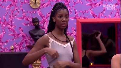 Primeiro Peitinho do BBB 21 (Camilla de Lucas)