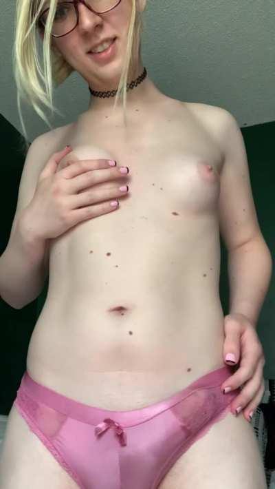 Wanna get a taste? 💗