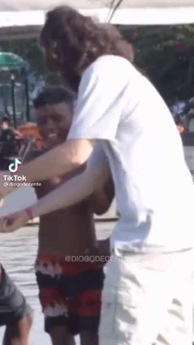 Ele mostrou a foto do ADM.