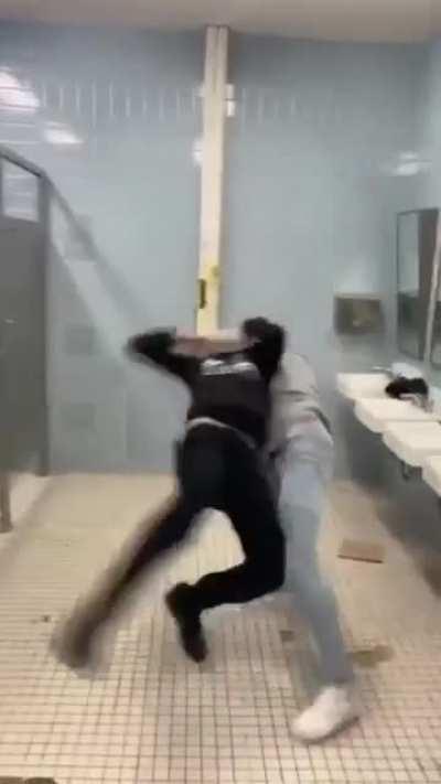 Told this nigga to never wear black forces again 🙅🏽‍♂️🤦🏽‍♂️