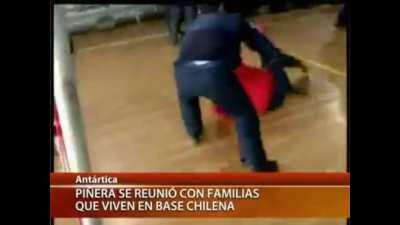 Puse el sonido de un peo en la caída de Piñera