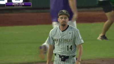 [Highlight] LSU WALKS IT OFF WITH A 2-RUN HR IN THE 11TH!