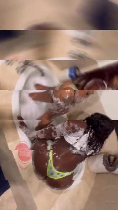 2 wet booties n bake world DTX showering wit bake 