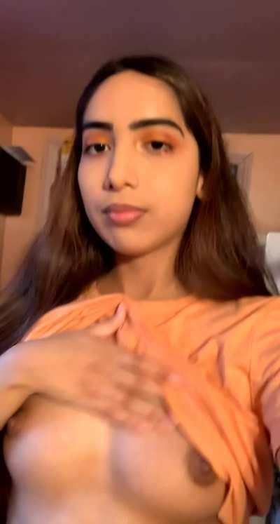 Hey papí hit 👍🏽 for my full nude pack in your DM'S 😜