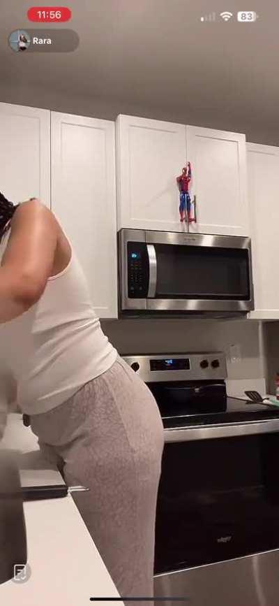 She knows what she's doing 😵‍💫