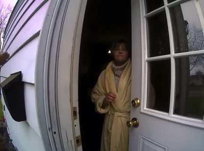 22 year old calls police over dispute with brother, gets angry when it doesn’t go her way