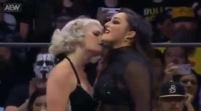 Toni Storm and Deonna Purrazzo