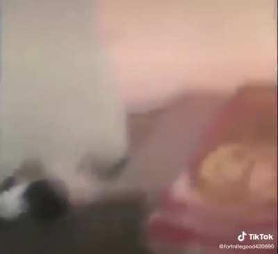 Mor abi n-napıyosun?