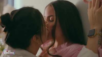 Michelle Deniesse (30) & Shana Pilonieta (29) - 