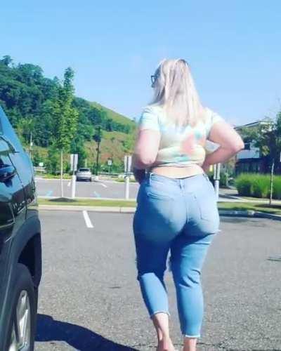 Big Ass Blessing Them Jeans