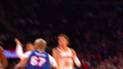 [Highlight] John Collins catches the lob from Trae Young then finishes with an acrobatic reverse layup mid air