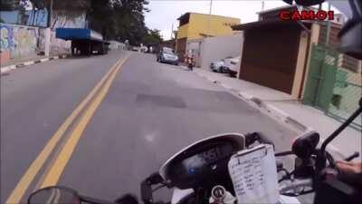 WCGW trying to escape from police through the sidewalk