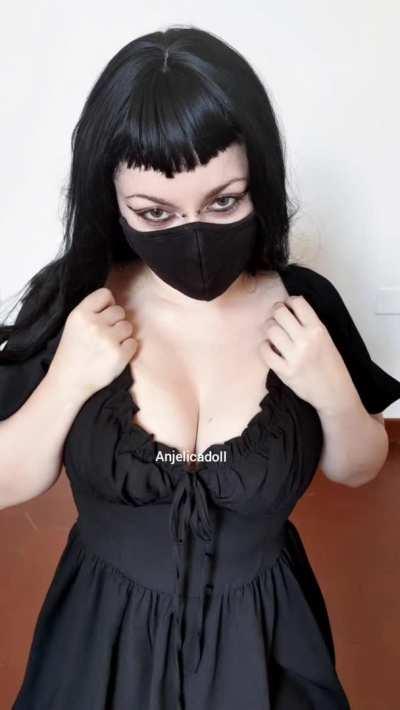 dropping my goth milkers to make your day a lil bit better