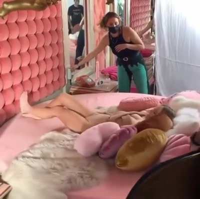 Behind the Scenes of the Cosmo 2022 Photoshoot