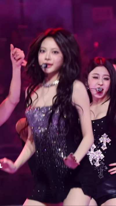 LE SSERAFIM - Eunchae