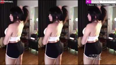 @yeo_ul with dolphin pants (2m 10sec)